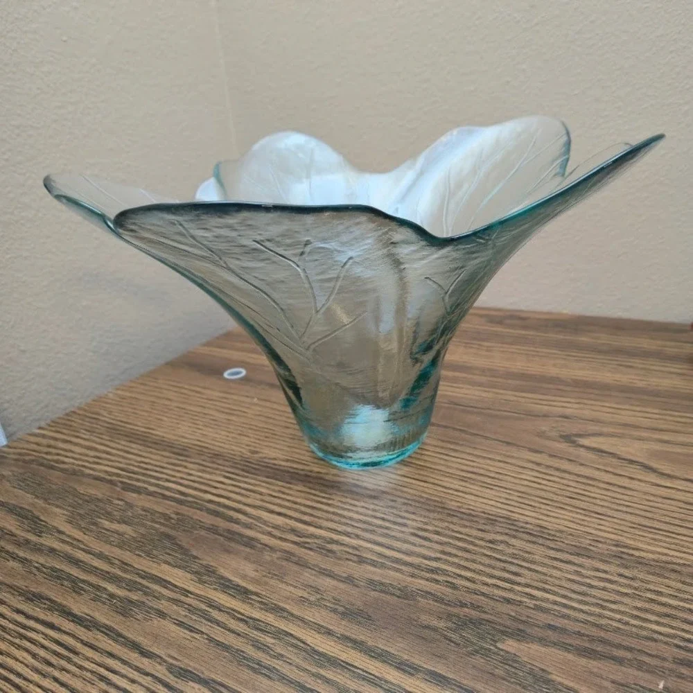 Leaf Design Lg Glass Bowl Centerpiece Decorative‎ Dish-Vase Aprox 14
